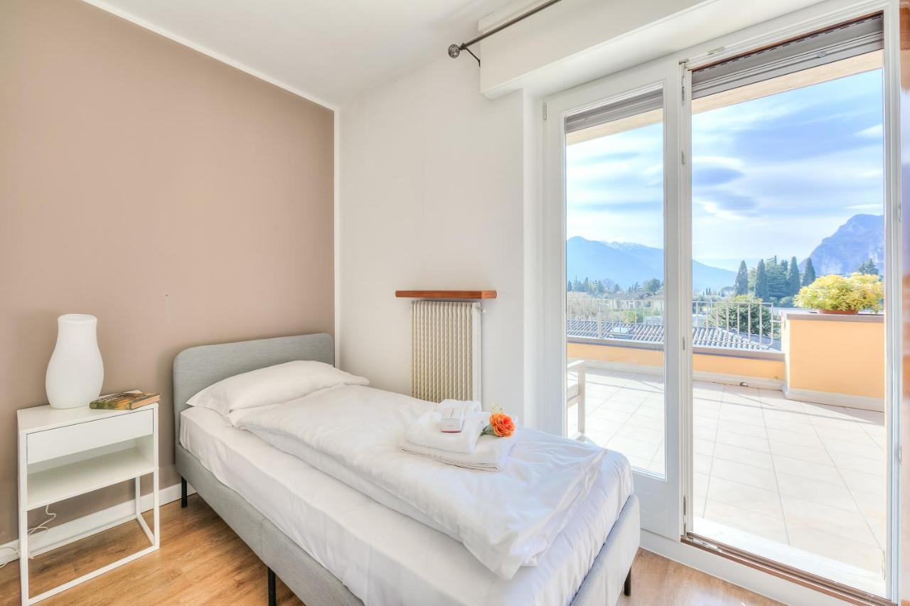 Antares150M From The Lake - Happy Rentals ريفا ديل غاردا المظهر الخارجي الصورة